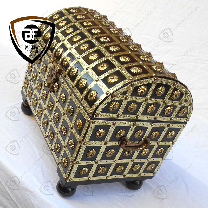 BE - Rustic Wooden Treasure Chest - Image 2